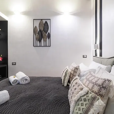 Corso Genova 21, Navigli & Duomo - Charming Daire Milano