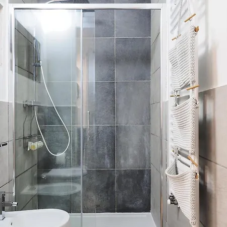 Corso Genova 21, Navigli & Duomo - Charming Milano